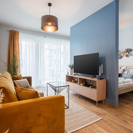 Blooming Budapest Apartment With Free Underground Parking Exterior photo